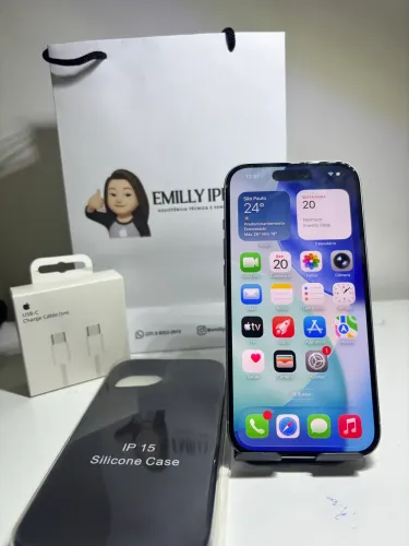 iPhone 15 