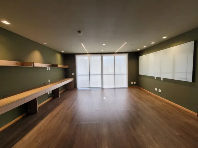 Conjunto para alugar, 44 m² por R$ 4.456/mês - Moema - São Paulo/SP
