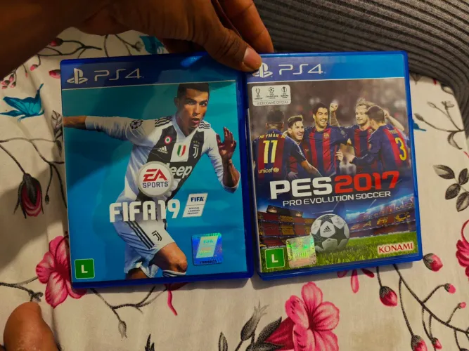 Pes 17 e FIFA 19 PS4 