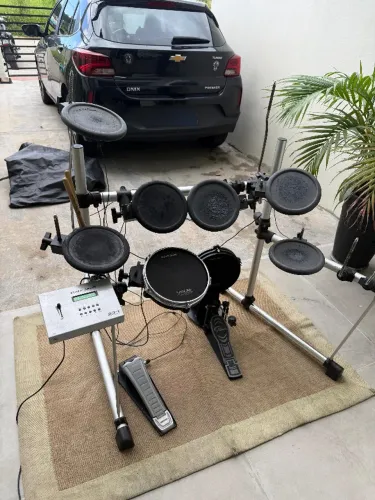OPORTUNIDADE - BATERIA ELETRÔNICA STAFF DRUM + 2 MÓDULOS + MUITAS PEÇAS - R$ 2.350
