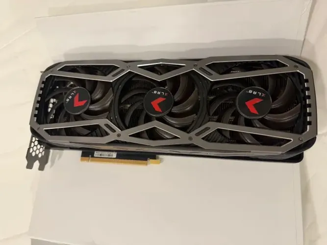 RTX 3070 Triple Fan pasta térmica nova, funcionando perfeitamente ?