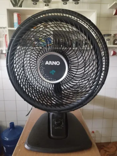 Ventilador de Mesa Arno 6 Pás 40 cm 