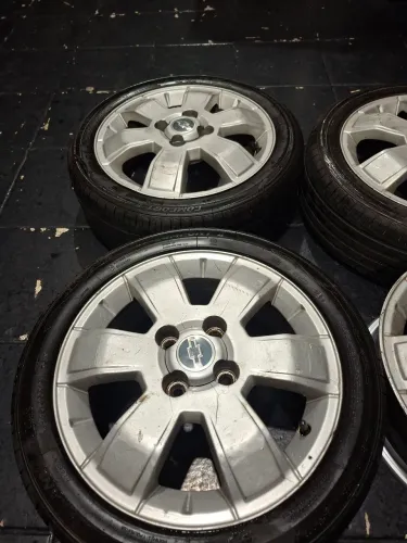 VENDO JOGO DE RODAS ARO 15