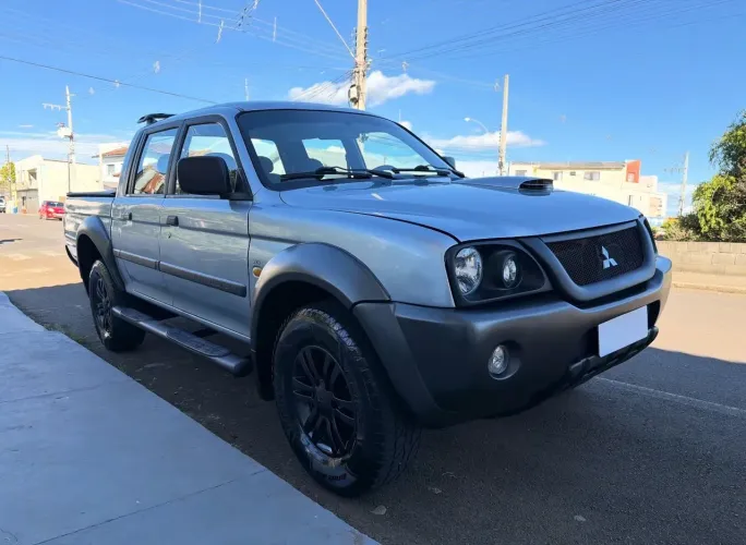 Mitsubishi L200 Outdoor HPE 2.5 4X4 CD T.dies. Aut. 2007