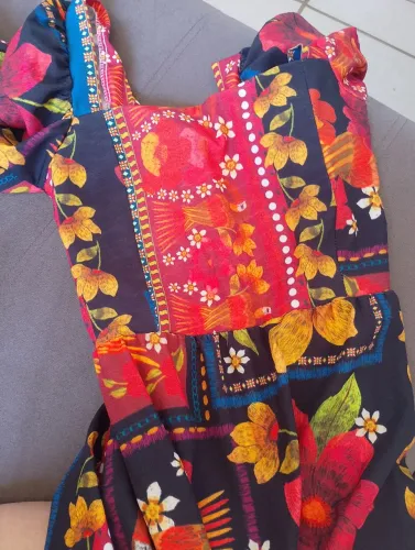 Três vestidos para grávidas...usados na gravidez.semi novos
