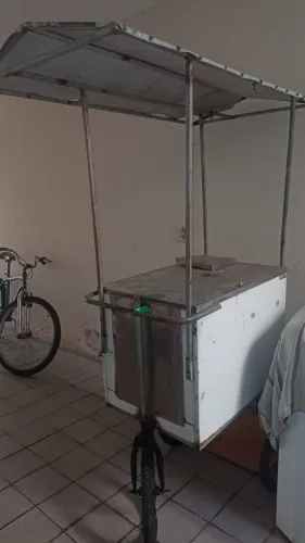 Vendo carinho de lanche e bom estado bom pra quem que começa um negócio