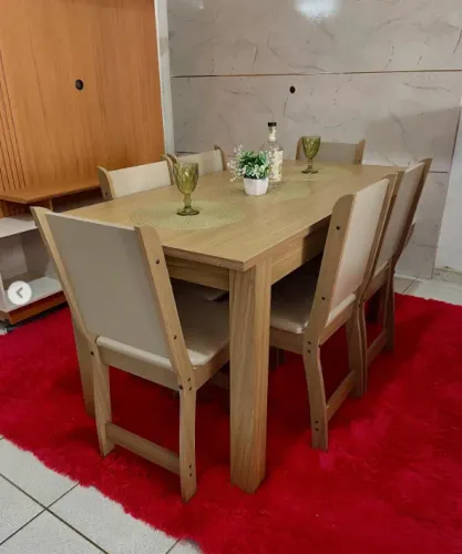 Mesa de jantar com 6 cadeiras