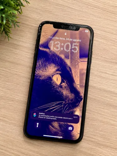 iPhone 11 64GB - Funcionando - Câmera Frontal com Defeito