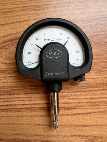 Relógio comparador Mahr meia lua -25 µm a 25 µm