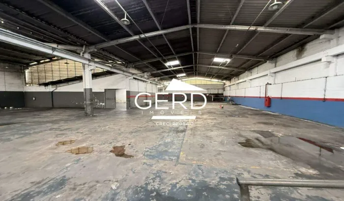 Galpão Industrial para Locação em Cajamar | 1.840 m² Construídos | Doca | Energia Trifásic