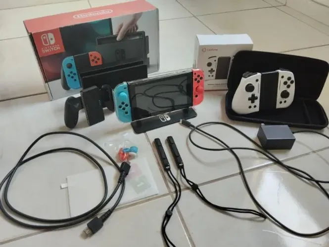 Troco/Vendo Nintendo Switch V1 Bloqueado Completo + Acessórios