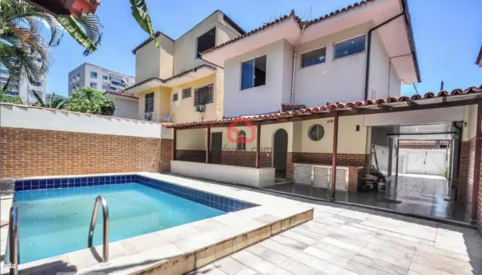 Casa em Condomínio : Duplex / Residencial / FREGUESIA (JACAREPAGUÁ)