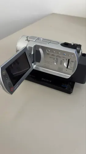 Vendo Câmera Sony Handycam HDD