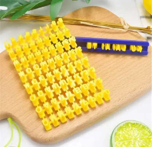 Molde de carimbo alfanumérico para confeitar e moldar.
