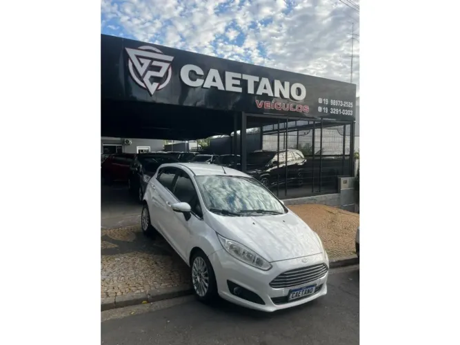 Ford Fiesta SE 1.6 Powershift Aut. 2015