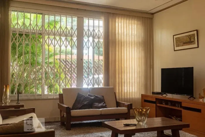 Casa à Venda - Santana, 3 Quartos, 240 m2