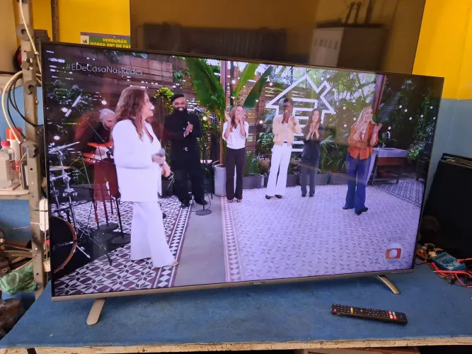 Tv philco 55", semi novo, 1500, dividido em 10x, cartão sem juros.