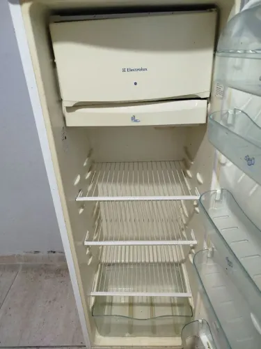 Vendo Geladeira Usada