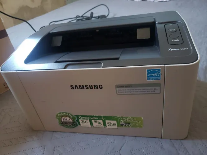 Impressora Samsung M2020 (Liga, mas não imprime)
