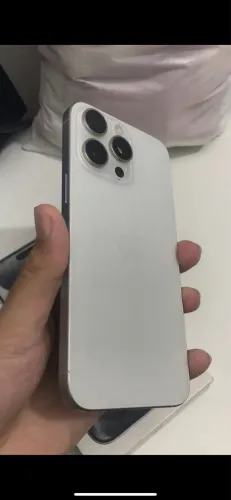 iPhone 15 Pro Max 256gb, Branco Semi novo