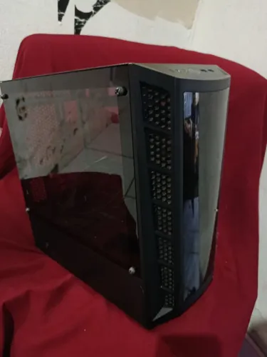 Gabinete cooler master top