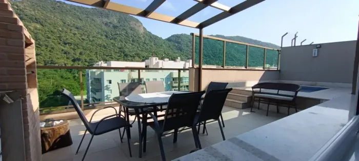 Excelente cobertura duplex com 3 quartos e 142m² no Pontal Oceânico - RJ