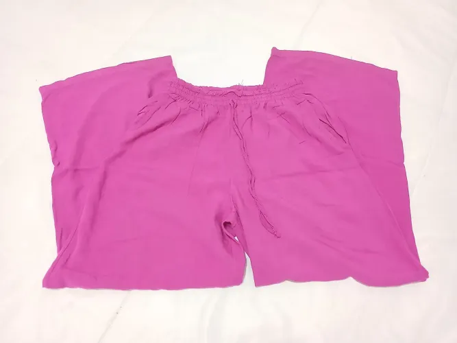 Calça com bolsos P/M