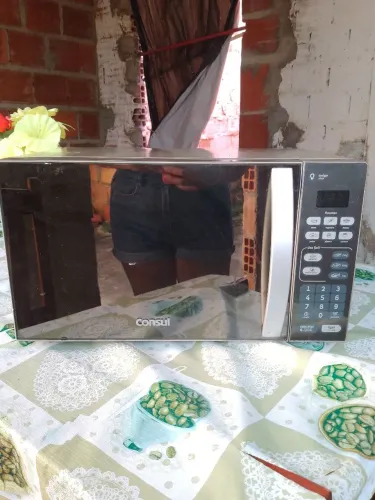 Vendo Microondas bem conservado