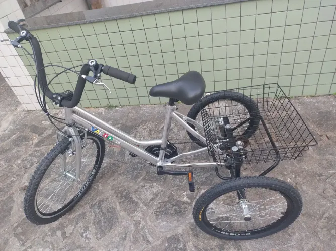 Bicicleta triciclo de alumínio