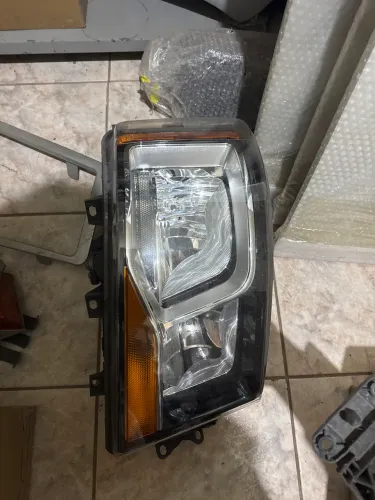 Farol Scania NTG Lado Direito 