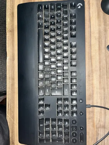 VENDO >> MOUSE SEM FIO LOGITECH G703 E TECLADO LOGITECH G213 >> 3 ANOS DE USO