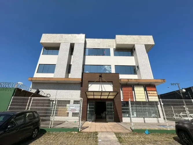 Loja de 494m² com 600m² de depósito Frente para a Avenida Norte Sul