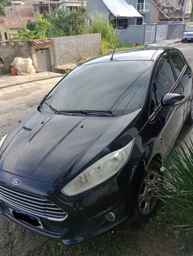 Ford Fiesta 1.6 16V Flex Aut. 5P 2015