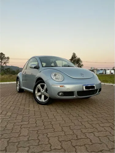 Volkswagen New Beetle 2.0 MI Mec./aut. 2010
