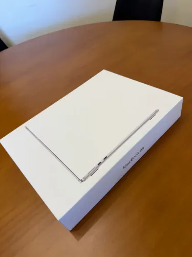 MacBook Air M4 (16GB RAM / 512GB SSD)