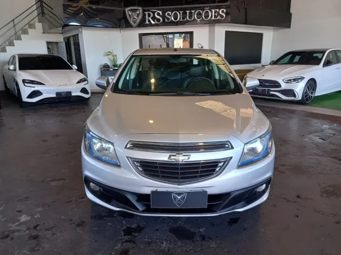 Chevrolet Onix Hatch LTZ 1.4 8V Flex Power Mec. 4P 2014