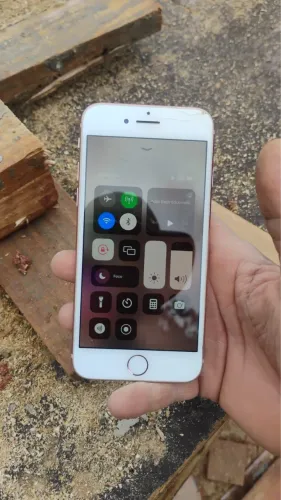 iPhone 8