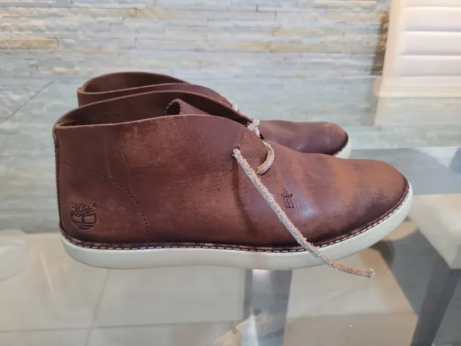 Bota masculina em couro marca Timberland