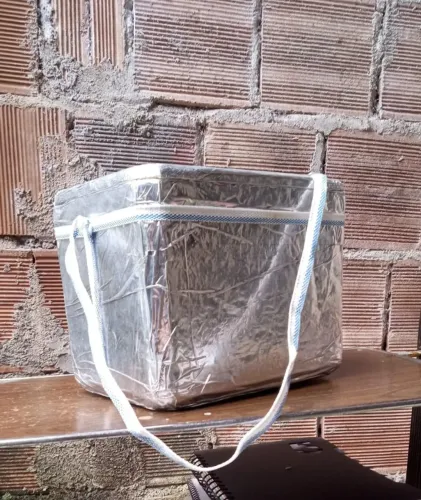 CAIXA DE ISOPOR 5 LITROS C/ALÇA (Semi-Novo)