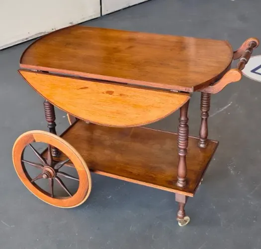 Carrinho de Chá - móvel de madeira antigo