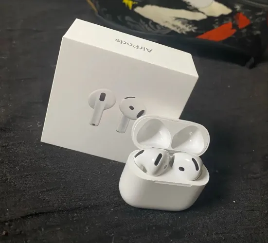 AirPods 4 Apple com Caixa e Cabo - Excelente Estado