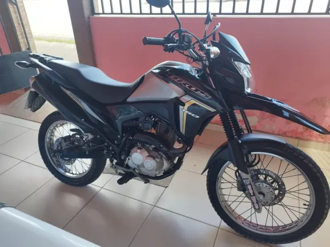Bros 160 22/23 Único dono novaaa?