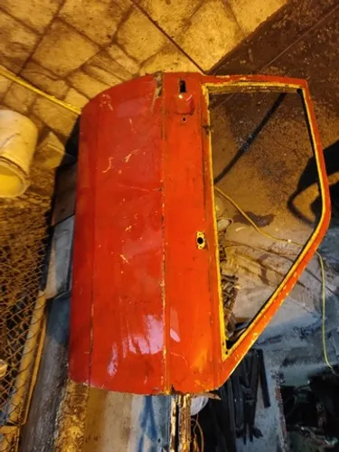 Porta de Voyage e Gol 2 portas 1990 lado direito inteira