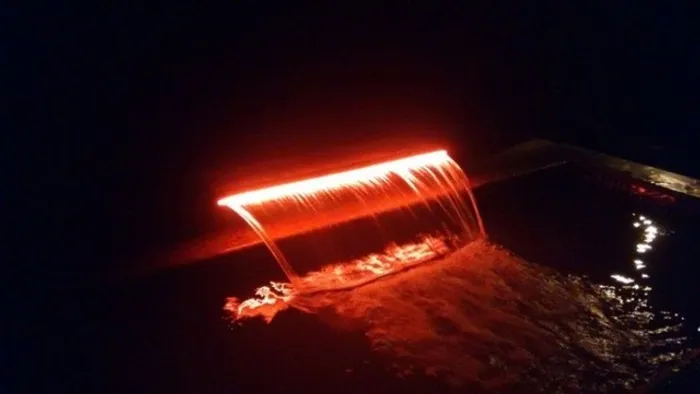 Cascata De Embutir Com Iluminação Led Água Bico Inox 60cm - Entrega Grátis.