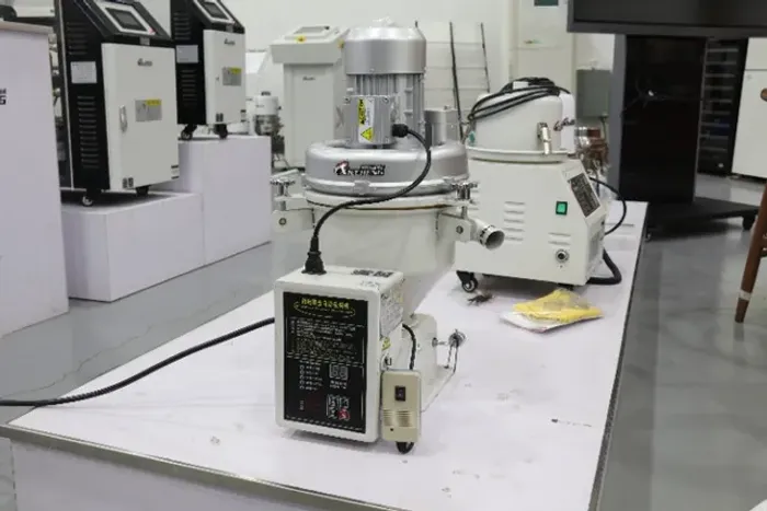 XC-X400G - SISTEMA DE ALIMENTACAO MATERIAL ACOINOX,1HP, COM CAPACIDADE 330KG/HORA, TRIFÁSI