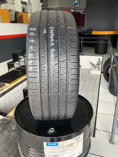 Pneu 235/45r19 Pirelli Scorpion Verde All Season 95h (usado) 1/2