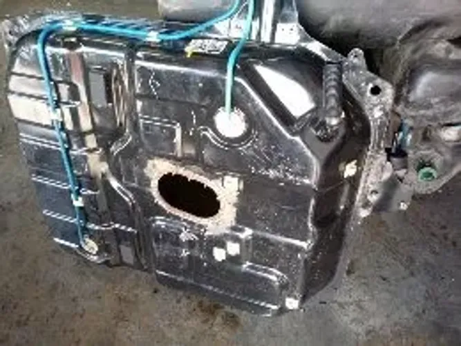 tanque combustivel  fiat strada