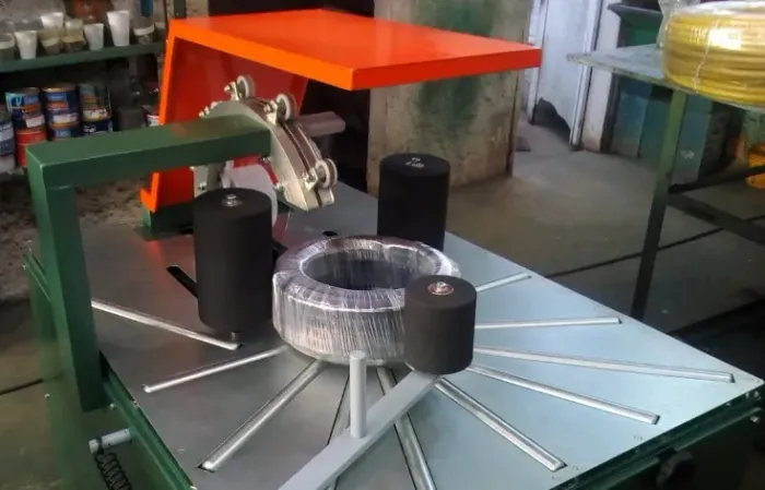 Máquina Industrial para embalar fios, cabos e pps