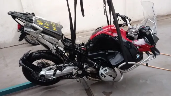 Sucata de moto para venda de peças Bmw gs1200 Adv 2012 refrigerada a ar