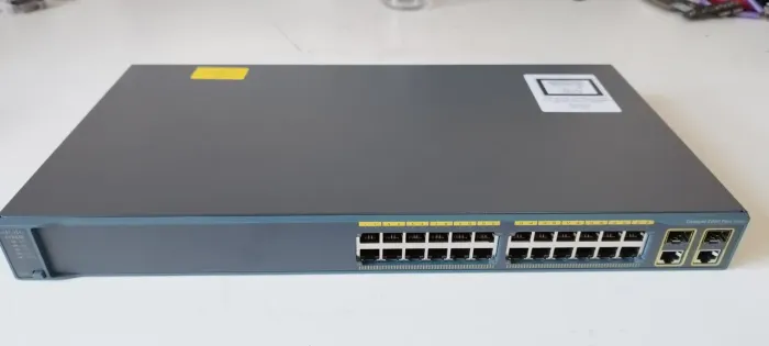 Pra sair rápido, Switch CISCO ws-c2960+24tc-l v02
